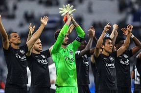 华体会体育-切尔西险胜利物浦,莱万乌龙送礼亚洲杯