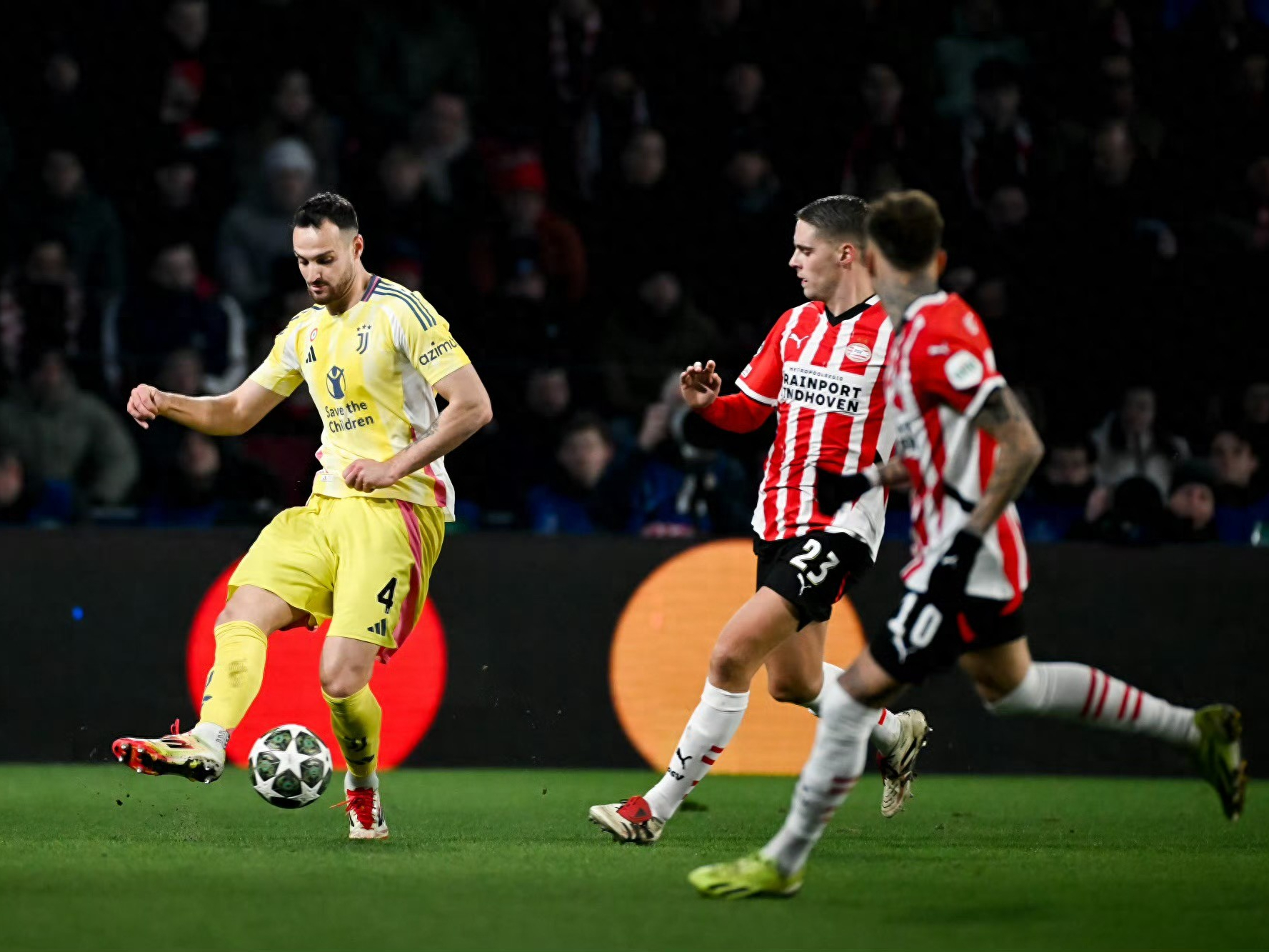 华体会体育-雷丁神奇逆转,晋级欧冠淘汰赛的简单介绍  第1张 华体会体育-雷丁神奇逆转,晋级欧冠淘汰赛的简单介绍  第1张