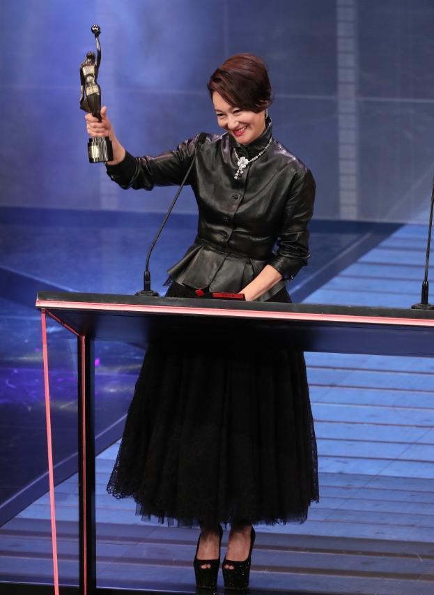 华体会网址-包含领奖致谢感人至深,冠军选手泪洒颁奖台的词条  第2张 华体会网址-包含领奖致谢感人至深,冠军选手泪洒颁奖台的词条  第2张